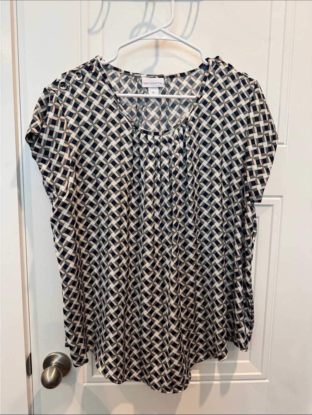 Liz Claiborne Black and Cream Geometric Cap-Sleeve Blouse